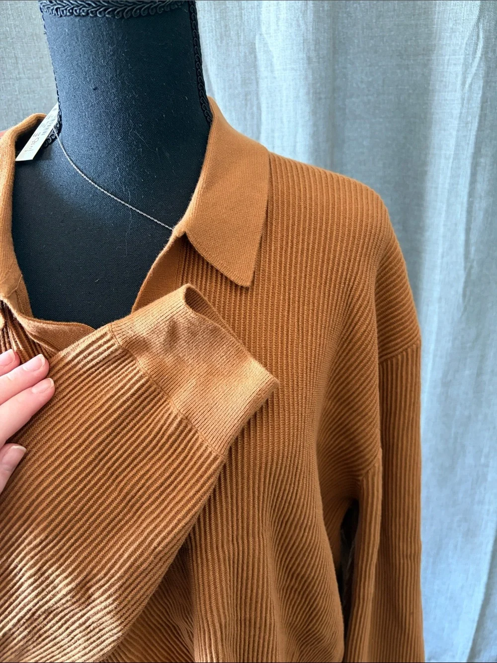 Madewell V-Neck Collared Sweater in Rust Brown
